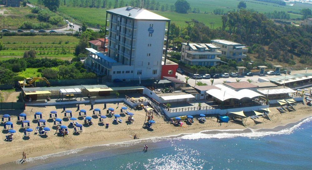 Albergo Riviera Spineta Баттіпалья Екстер'єр фото